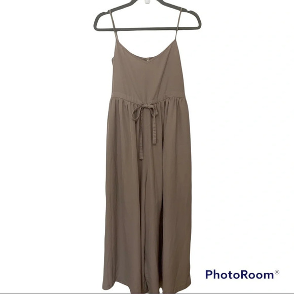 Marjorie tan/cream wide leg/ culotte style jumpsuit with elastic waist S - Picture 1 of 5